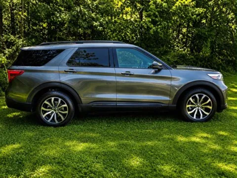 Photos of 2020 Ford Explorer ST for sale in Pelham, AL at Susan Schein Automotive - Pelham