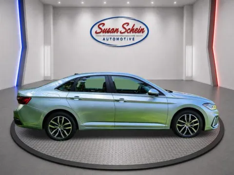Photos of 2025 Volkswagen Jetta SE for sale in Pelham, AL at Susan Schein Automotive - Pelham