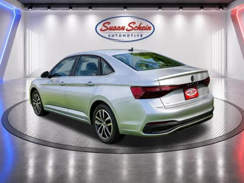 More photos of 2025 Volkswagen Jetta SE at Susan Schein Automotive - Pelham, AL