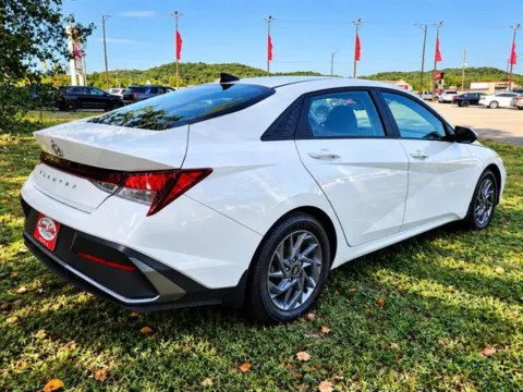 More photos of 2024 Hyundai Elantra SEL at Susan Schein Automotive - Pelham, AL