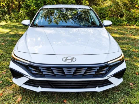 Photos of 2024 Hyundai Elantra SEL for sale in Pelham, AL at Susan Schein Automotive - Pelham