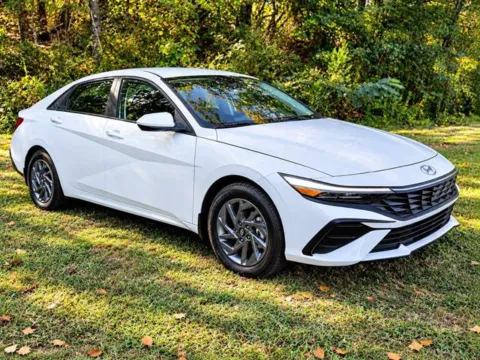 Another view of 2024 Hyundai Elantra SEL for sale in Pelham, AL at Susan Schein Automotive - Pelham