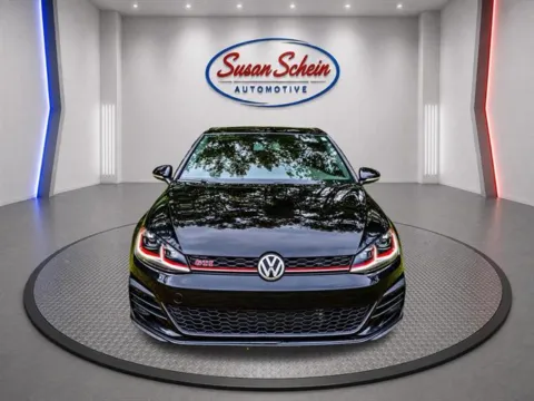 Photos of 2019 Volkswagen Golf GTI SE for sale in Pelham, AL at Susan Schein Automotive - Pelham