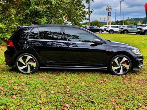 More photos of 2019 Volkswagen Golf GTI SE at Susan Schein Automotive - Pelham, AL