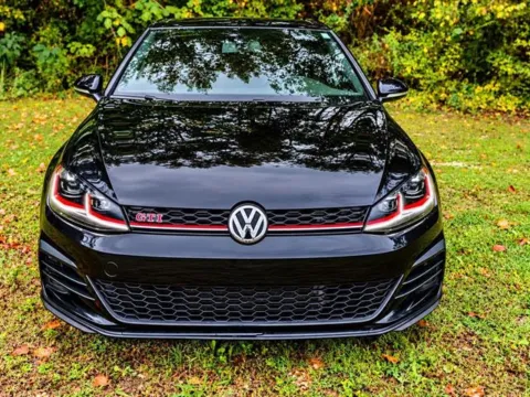 Photos of 2019 Volkswagen Golf GTI SE for sale in Pelham, AL at Susan Schein Automotive - Pelham