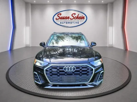 Photos of 2023 Audi RS Q8 4.0T quattro for sale in Pelham, AL at Susan Schein Automotive - Pelham