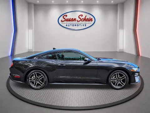 More photos of 2022 Ford Mustang EcoBoost at Susan Schein Automotive - Pelham, AL