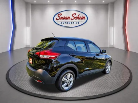 More photos of 2019 Nissan Kicks S at Susan Schein Automotive - Pelham, AL