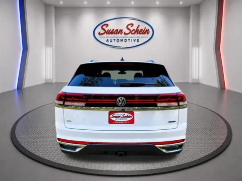 More photos of 2025 Volkswagen Atlas Cross Sport SEL 4Motion at Susan Schein Automotive - Pelham, AL