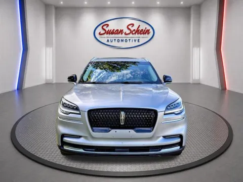 Photos of 2023 Lincoln Aviator Standard for sale in Pelham, AL at Susan Schein Automotive - Pelham