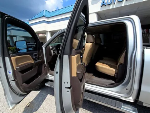 More photos of 2019 GMC Sierra 3500HD Denali at Susan Schein Automotive - Pelham, AL