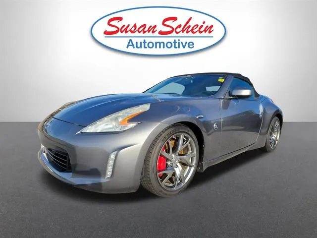 2014 Nissan 370Z Touring's photo