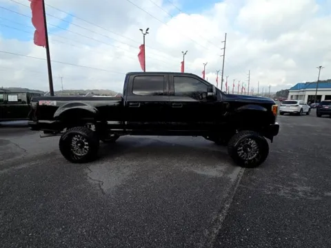 Another view of 2018 Ford Super Duty F-250 SRW XL for sale in Pelham, AL at Susan Schein Automotive - Pelham
