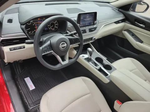 Photos of 2025 Nissan Altima 2.5 SV for sale in Pelham, AL at Susan Schein Automotive - Pelham