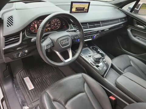 Another view of 2017 Audi Q7 3.0T quattro Prestige for sale in Pelham, AL at Susan Schein Automotive - Pelham