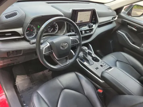 Photos of 2023 Toyota Highlander L for sale in Pelham, AL at Susan Schein Automotive - Pelham