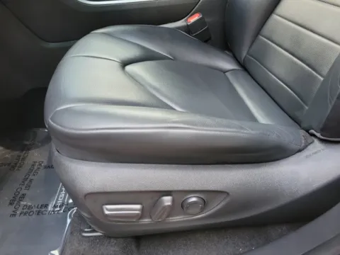 More photos of 2023 Toyota Highlander L at Susan Schein Automotive - Pelham, AL