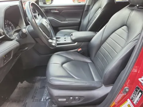 Another view of 2023 Toyota Highlander L for sale in Pelham, AL at Susan Schein Automotive - Pelham