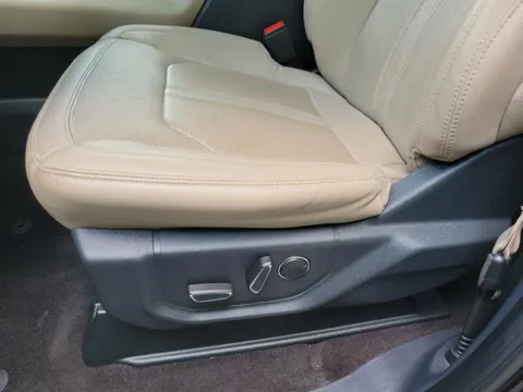 More photos of 2023 Ford Expedition Limited at Susan Schein Automotive - Pelham, AL