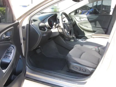 More photos of 2024 Chevrolet Malibu LT at Susan Schein Automotive - Pelham, AL