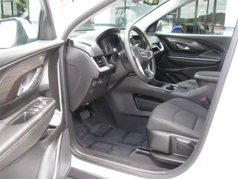 More photos of 2024 GMC Terrain SLE at Susan Schein Automotive - Pelham, AL