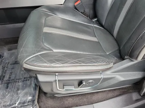 More photos of 2018 Ford F-150 Platinum at Susan Schein Automotive - Pelham, AL