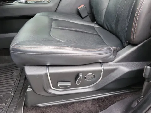 More photos of 2018 Ford Expedition Platinum at Susan Schein Automotive - Pelham, AL