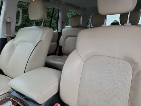 More photos of 2017 Nissan Armada SL at Susan Schein Automotive - Pelham, AL