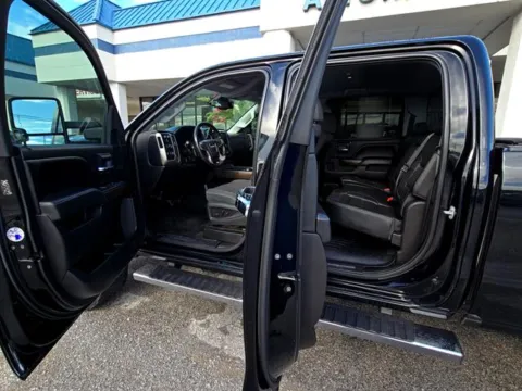 More photos of 2018 GMC Sierra 2500HD Denali at Susan Schein Automotive - Pelham, AL