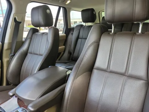 More photos of 2016 Land Rover Range Rover HSE Td6 at Susan Schein Automotive - Pelham, AL