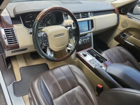 Photos of 2016 Land Rover Range Rover HSE Td6 for sale in Pelham, AL at Susan Schein Automotive - Pelham