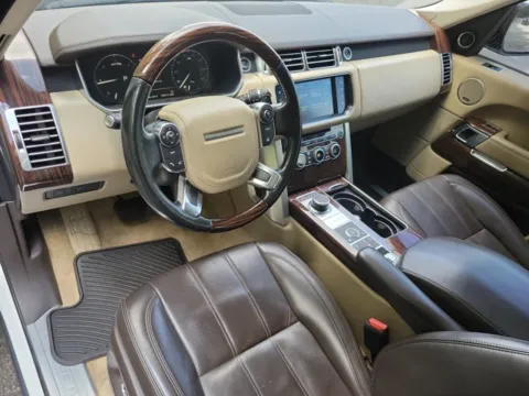 Photos of 2016 Land Rover Range Rover HSE Td6 for sale in Pelham, AL at Susan Schein Automotive - Pelham