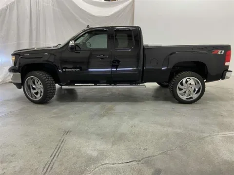 Photos of 2008 GMC Sierra 1500 SLE1 for sale in Pelham, AL at Susan Schein Automotive - Pelham