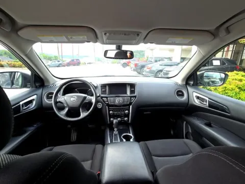 More photos of 2020 Nissan Pathfinder SV at Susan Schein Automotive - Pelham, AL