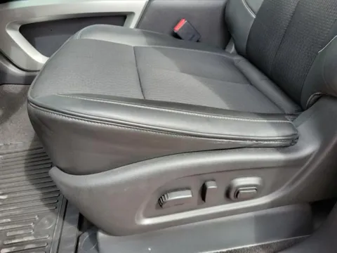 More photos of 2017 Nissan Titan XD PRO-4X at Susan Schein Automotive - Pelham, AL