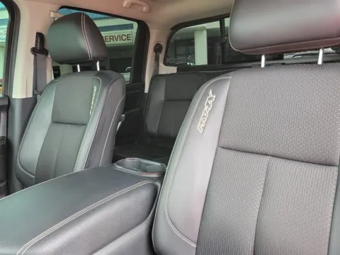 More photos of 2017 Nissan Titan XD PRO-4X at Susan Schein Automotive - Pelham, AL