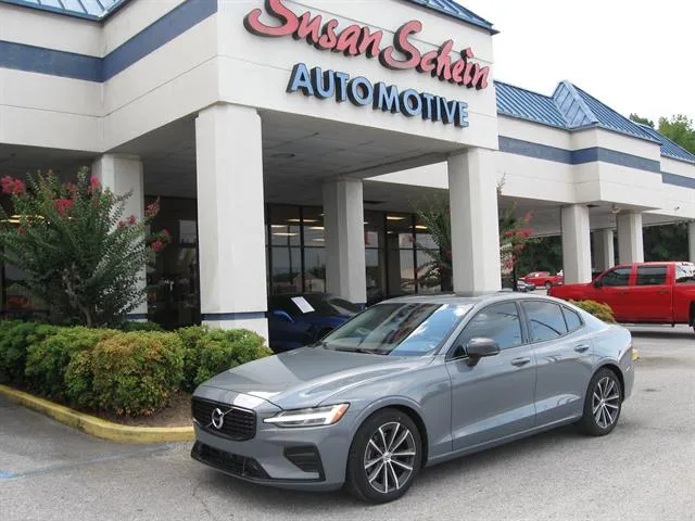 Gray 2022 Volvo S60 B5 Momentum for sale in Pelham, AL