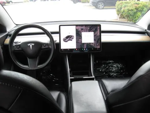 More photos of 2018 Tesla Model 3 Long Range at Susan Schein Automotive - Pelham, AL