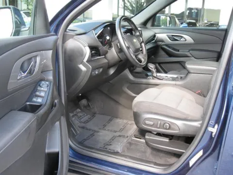 More photos of 2023 Chevrolet Traverse LT Cloth at Susan Schein Automotive - Pelham, AL