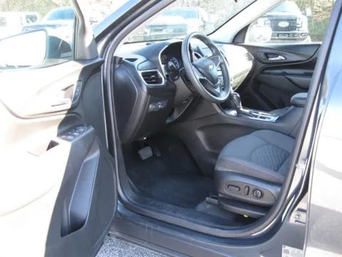 More photos of 2018 Chevrolet Equinox LT at Susan Schein Automotive - Pelham, AL