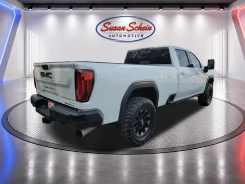 More photos of 2020 GMC Sierra 3500 HD Denali at Susan Schein Automotive - Pelham, AL