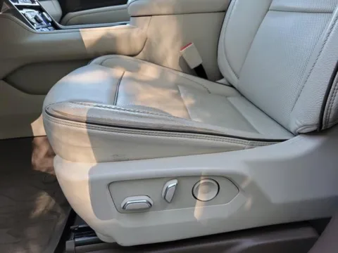 More photos of 2022 GMC Yukon XL Denali at Susan Schein Automotive - Pelham, AL