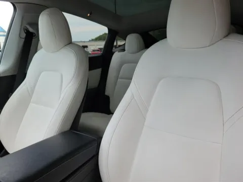 More photos of 2022 Tesla Model Y Long Range at Susan Schein Automotive - Pelham, AL