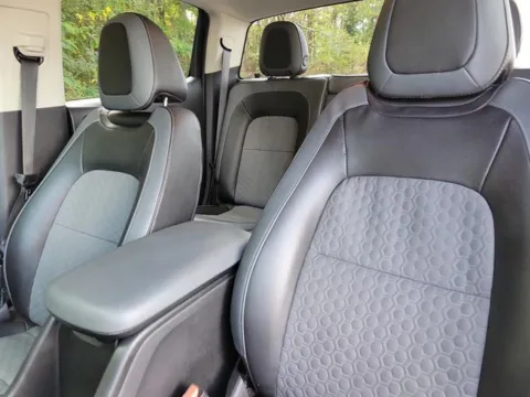 More photos of 2015 Chevrolet Colorado Z71 at Susan Schein Automotive - Pelham, AL