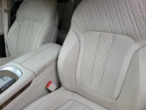 More photos of 2019 BMW 750i xDrive at Susan Schein Automotive - Pelham, AL