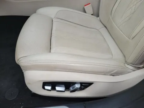 More photos of 2019 BMW 750i xDrive at Susan Schein Automotive - Pelham, AL