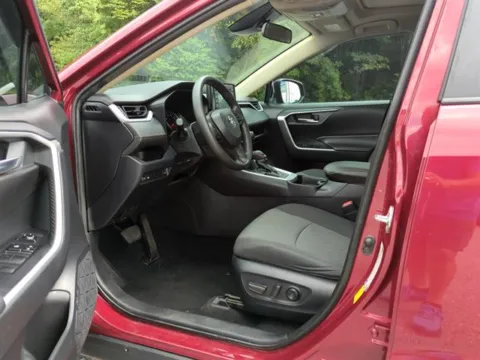 More photos of 2020 Toyota RAV4 XLE at Susan Schein Automotive - Pelham, AL