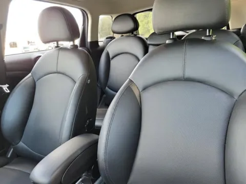 More photos of 2013 MINI Cooper Countryman Cooper S at Susan Schein Automotive - Pelham, AL