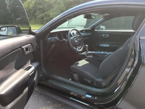 More photos of 2016 Ford Mustang V6 at Susan Schein Automotive - Pelham, AL