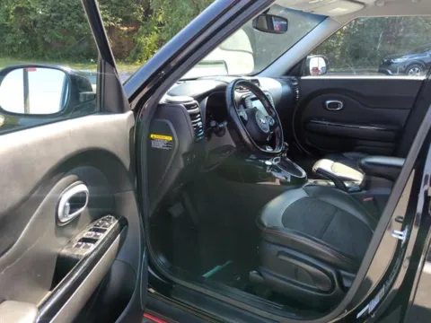 More photos of 2019 Kia Soul ! at Susan Schein Automotive - Pelham, AL